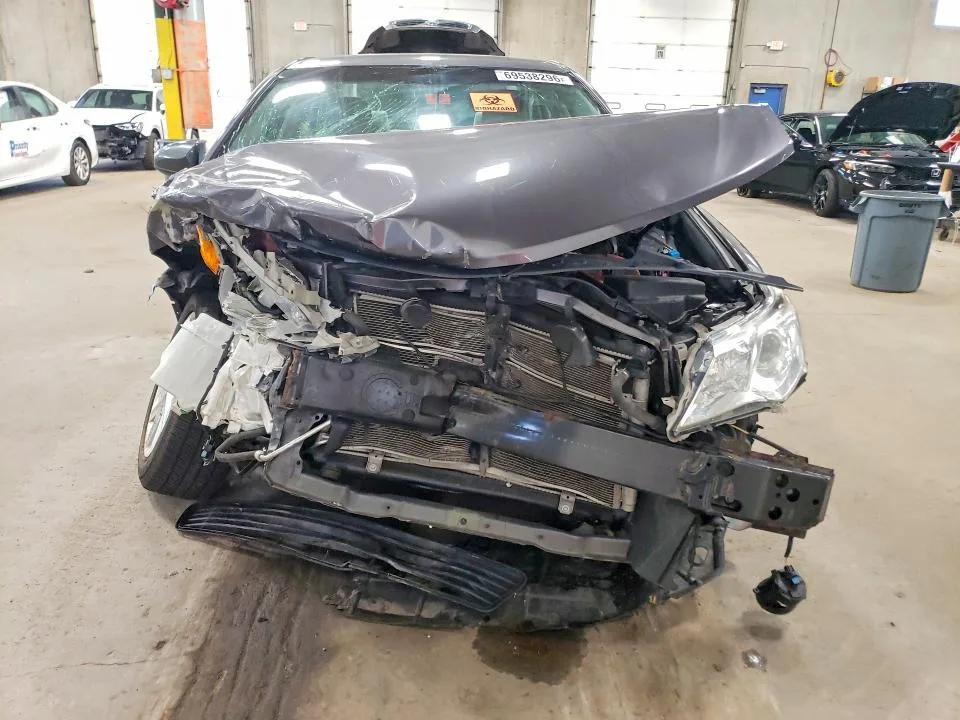 4T1BD1FKXEU124395 — 2014 TOYOTA CAMRY HYBRID photo 5