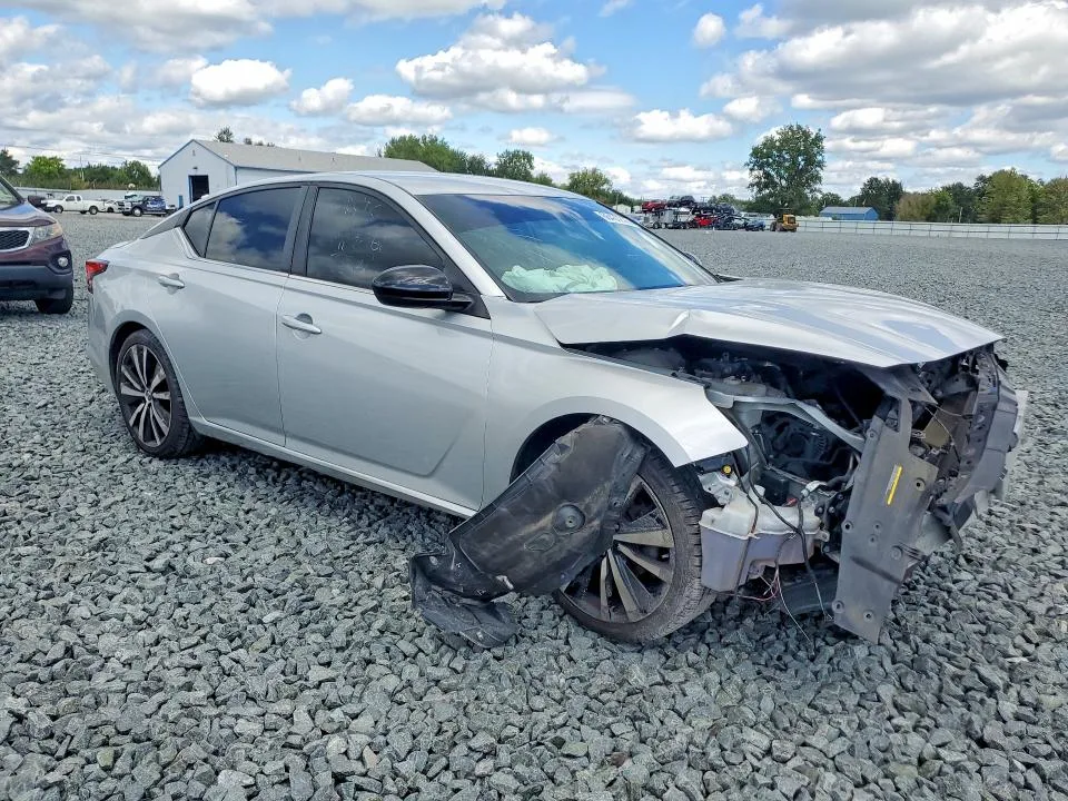 1N4BL4CVXLC133369 — 2020 NISSAN ALTIMA photo 4