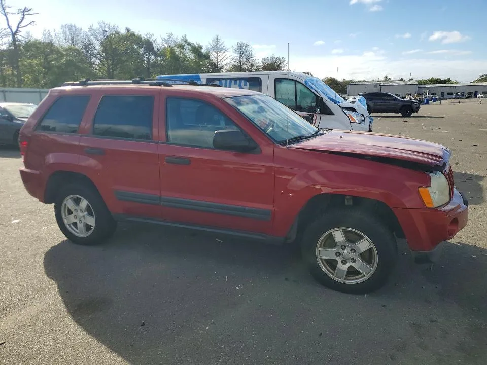 1J4GR48K05C626942 — 2005 JEEP GRAND CHEROKEE photo 4