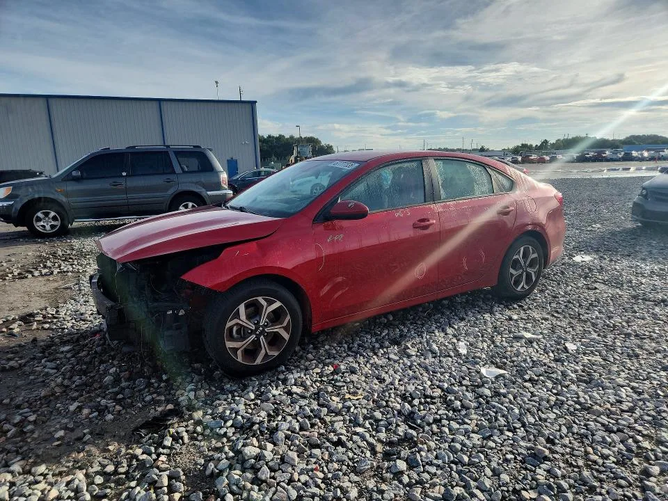 3KPF24ADXME326074 — 2021 KIA FORTE photo 1