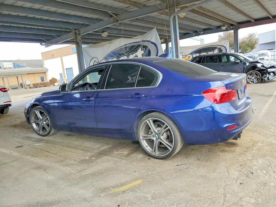 WBA8B9C52HK884576 — 2017 BMW 330 photo 2