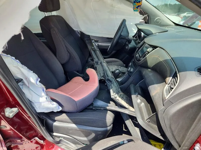 3GNCJKSB5HL254667 — 2017 CHEVROLET TRAX photo 7