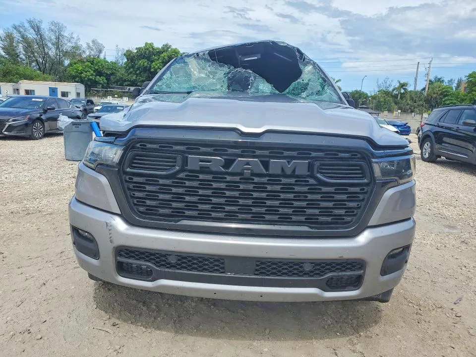 1C6SRFFP6SN541332 — 2025 RAM 1500 photo 5