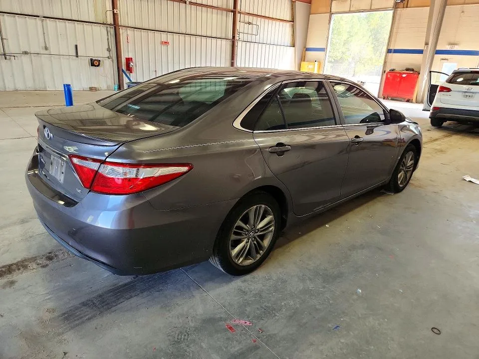 4T1BF1FK5GU596193 — 2016 TOYOTA CAMRY photo 3