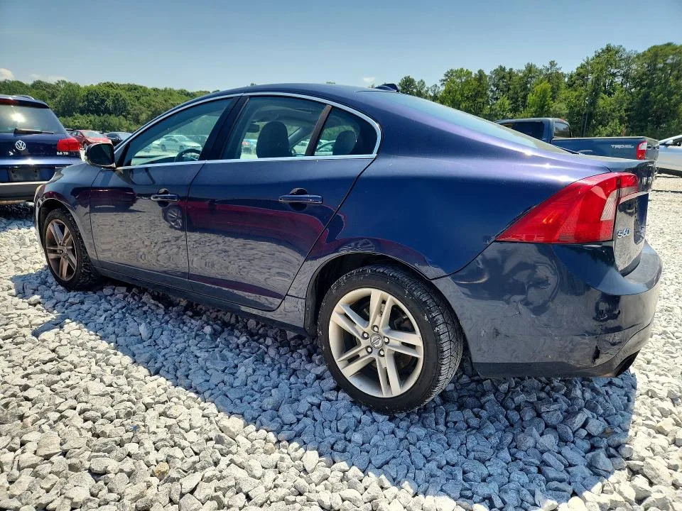 YV126MFKXF1345654 — 2015 VOLVO S60 photo 2