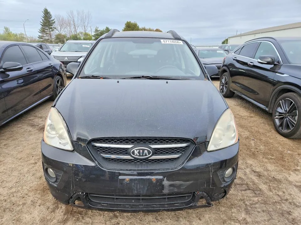 KNAFG526987148068 — 2008 KIA RONDO photo 5