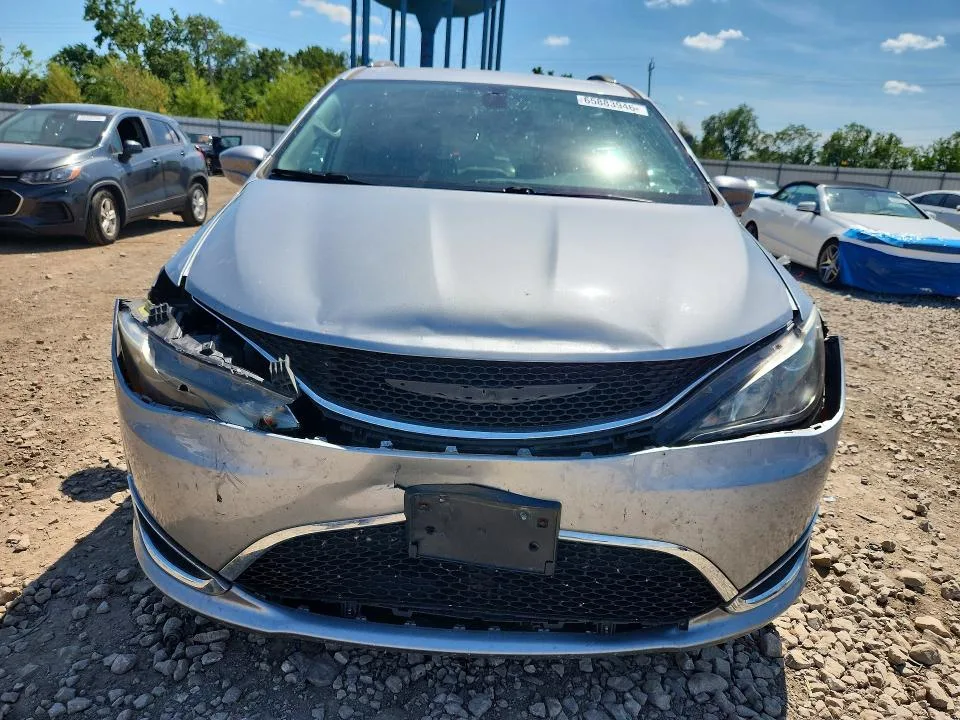 2C4RC1EG4KR594336 — 2019 CHRYSLER PACIFICA photo 5