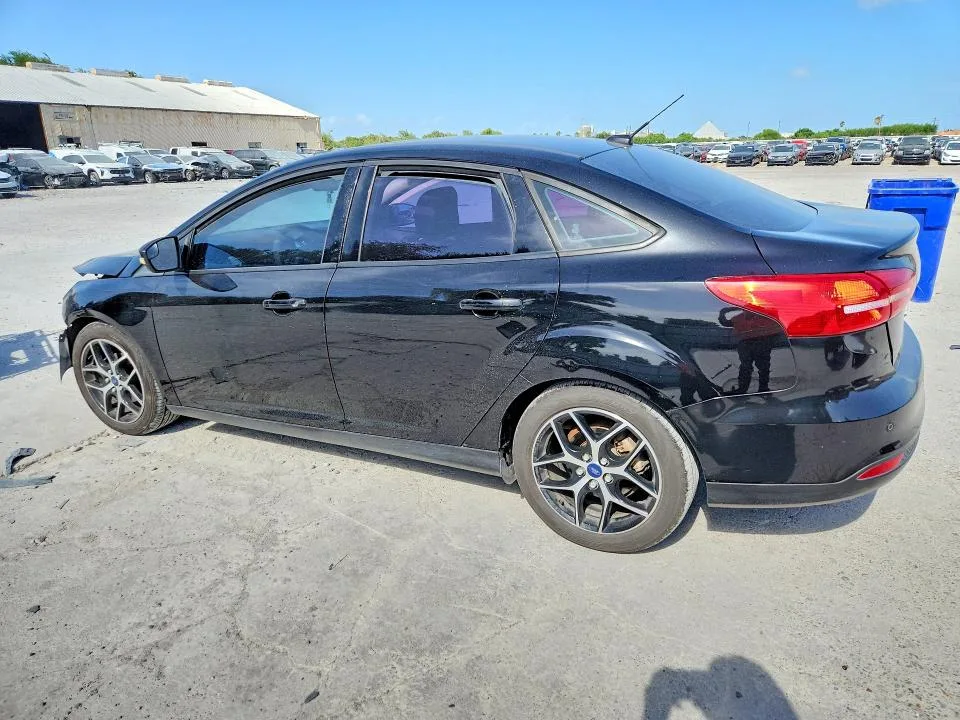 1FADP3H25HL222974 — 2017 FORD FOCUS photo 2