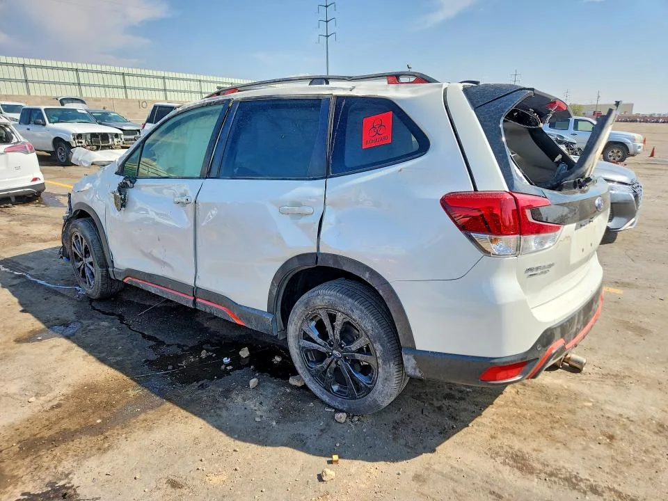 JF2SKAGC5RH487317 — 2024 SUBARU FORESTER photo 2