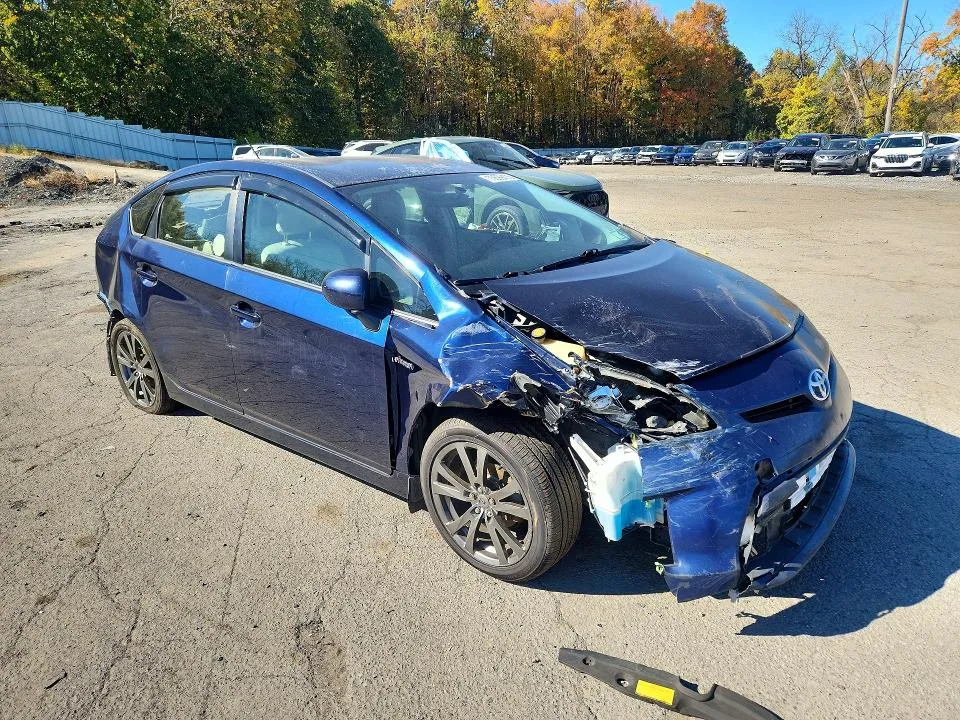 JTDKN3DUXD1618886 — 2013 TOYOTA PRIUS photo 4