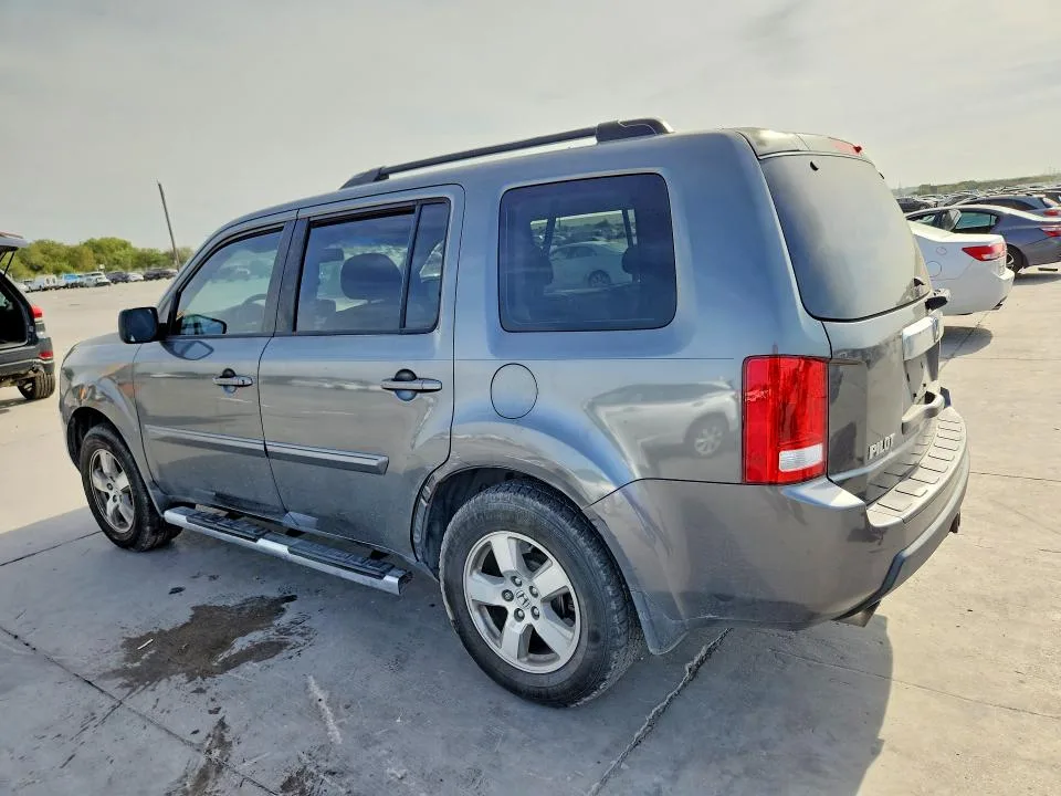 5FNYF3H59BB012123 — 2011 HONDA PILOT photo 2