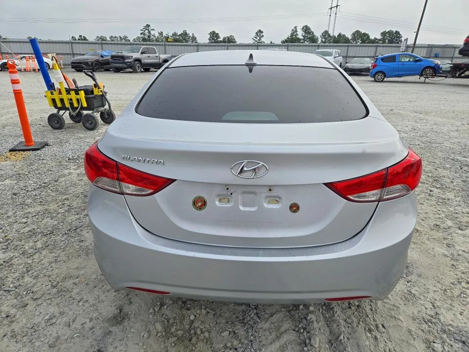 5NPDH4AE8DH356619 — 2013 HYUNDAI ELANTRA photo 6
