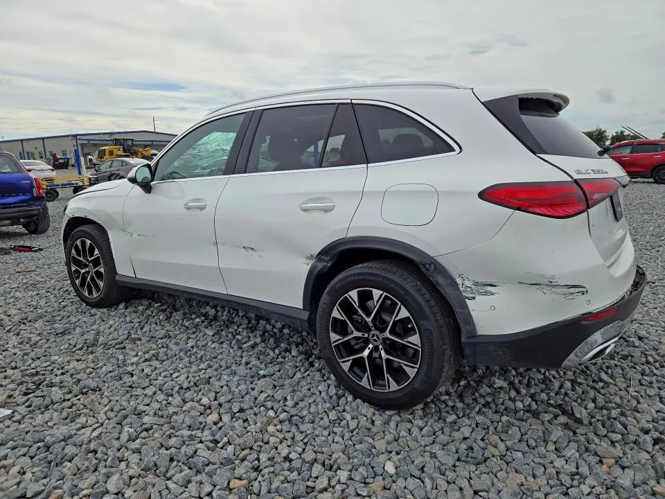 W1NKM5GB4SF296182 — 2025 MERCEDES-BENZ GLC photo 2