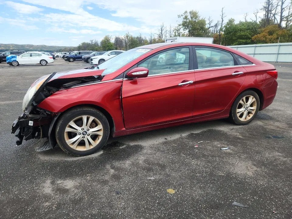 5NPEC4AC9BH280956 — 2011 HYUNDAI SONATA photo 1