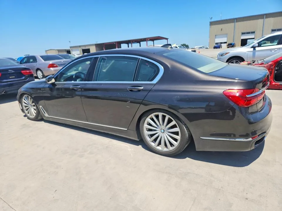 WBA7E2C58KB454438 — 2019 BMW 740 photo 2