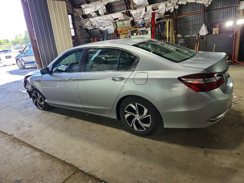 1HGCR2F39GA182660 — 2016 HONDA ACCORD photo 2