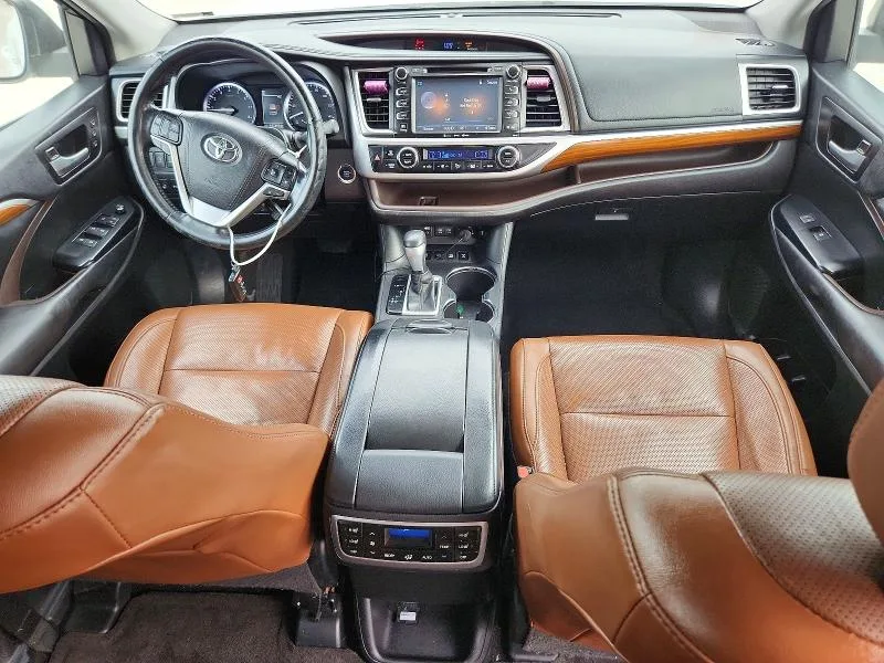 5TDDZRFH3HS455667 — 2017 TOYOTA HIGHLANDER photo 8
