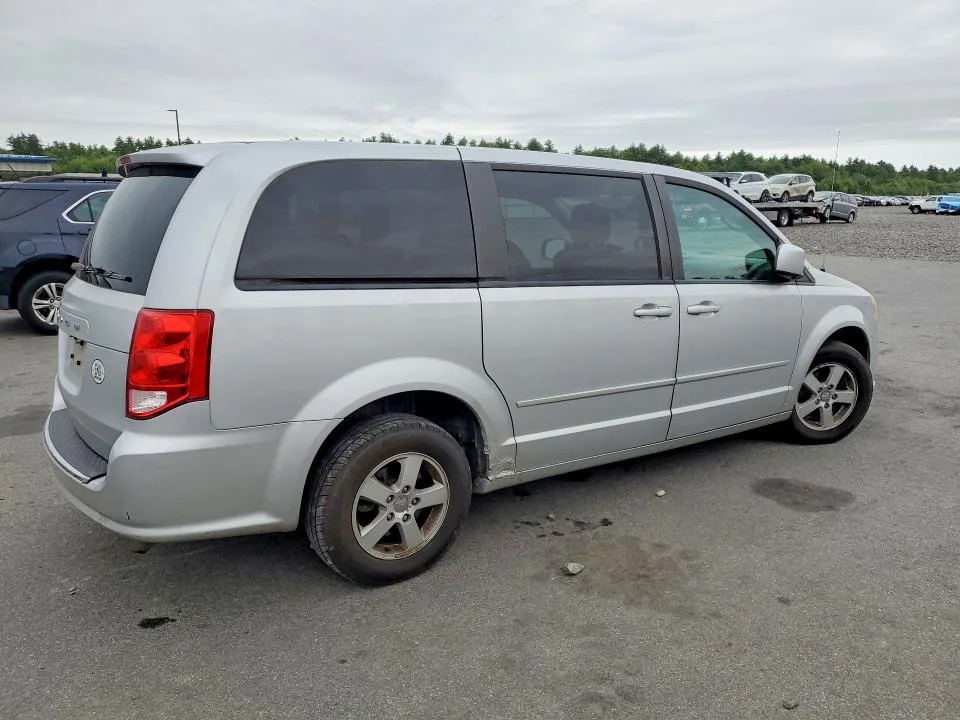 2D4RN3DG4BR630066 — 2011 DODGE GRAND CARAVAN photo 3