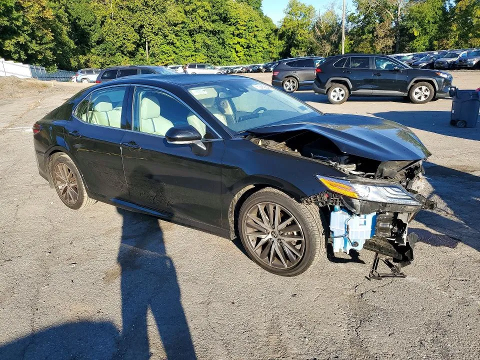 4T1F11AK6NU026417 — 2022 TOYOTA CAMRY photo 4