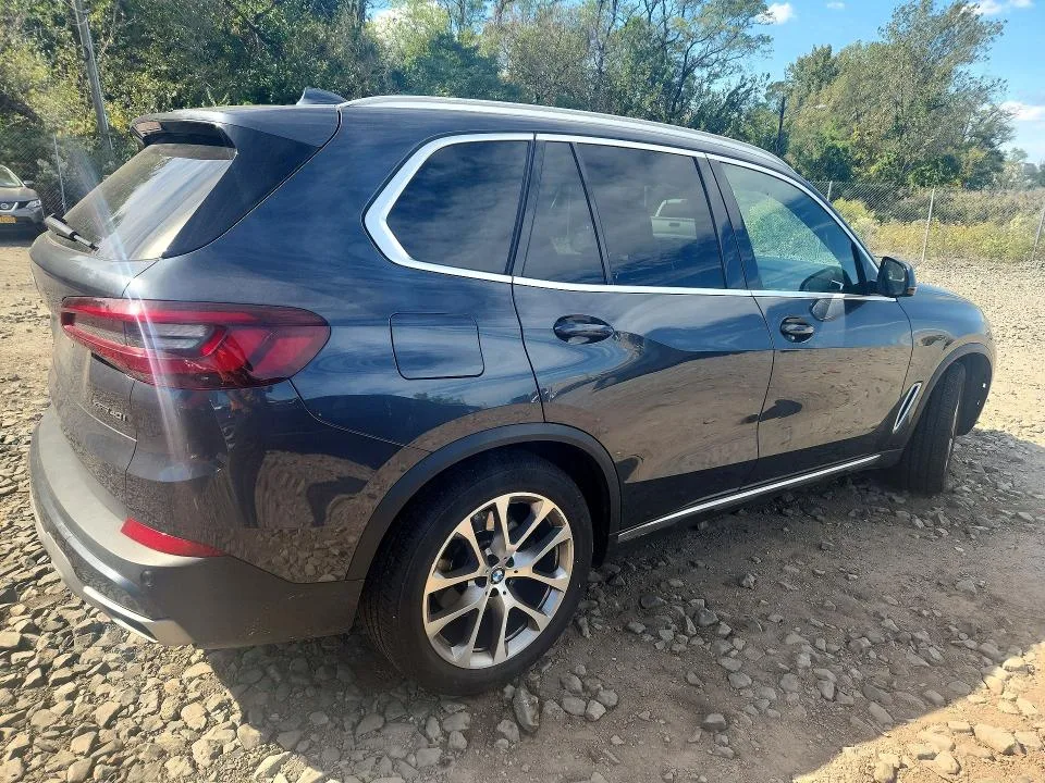 5UXCR6C02N9L88271 — 2022 BMW X5 photo 3
