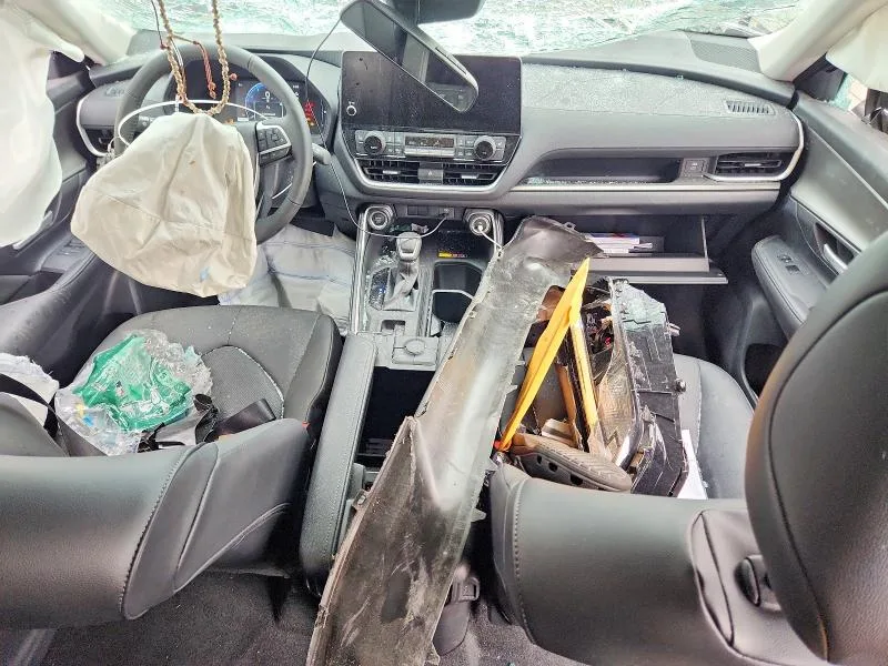 5TDAAAB5XTS146780 — 2026 TOYOTA GRAND HIGHLANDER photo 8