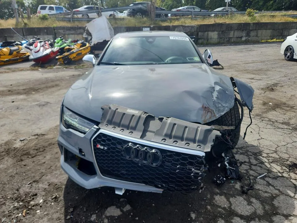 WUAW2AFC4GN900962 — 2016 AUDI RS7 photo 5