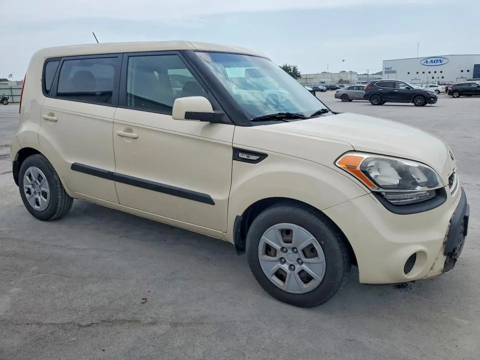 KNDJT2A57D7768069 — 2013 KIA SOUL photo 4