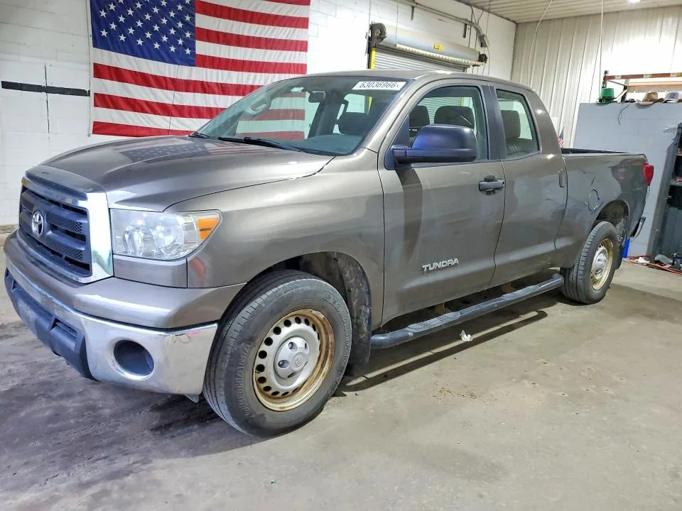 5TFUM5F18BX024270 — 2011 TOYOTA TUNDRA