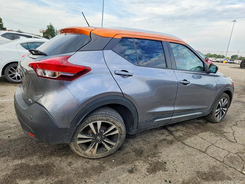 3N1CP5DV9LL484725 — 2020 NISSAN KICKS photo 3