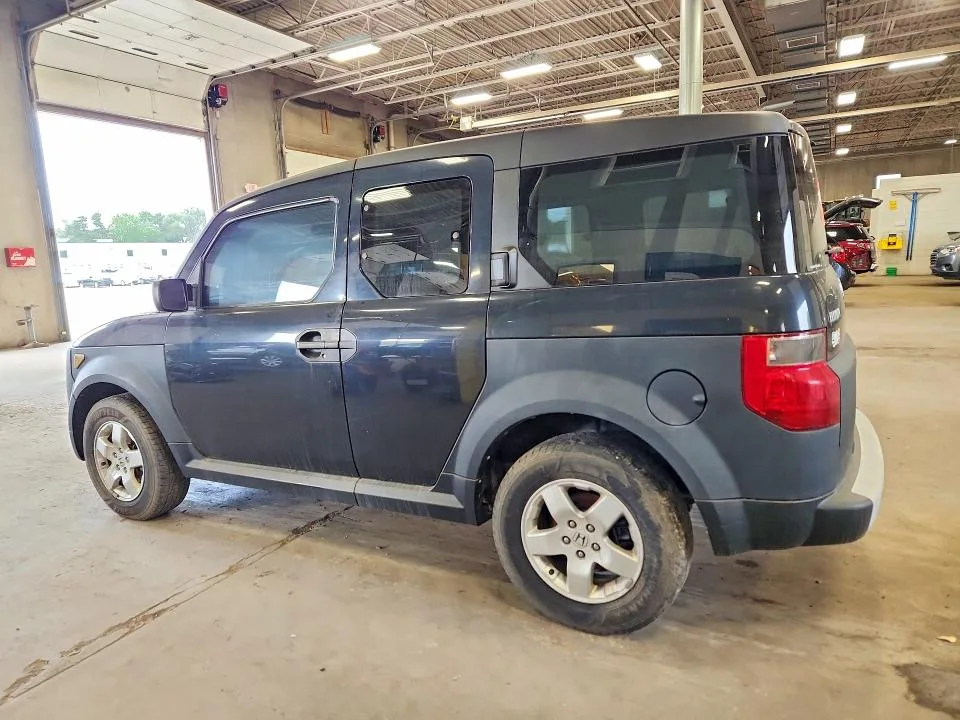 5J6YH28645L028254 — 2005 HONDA ELEMENT photo 2