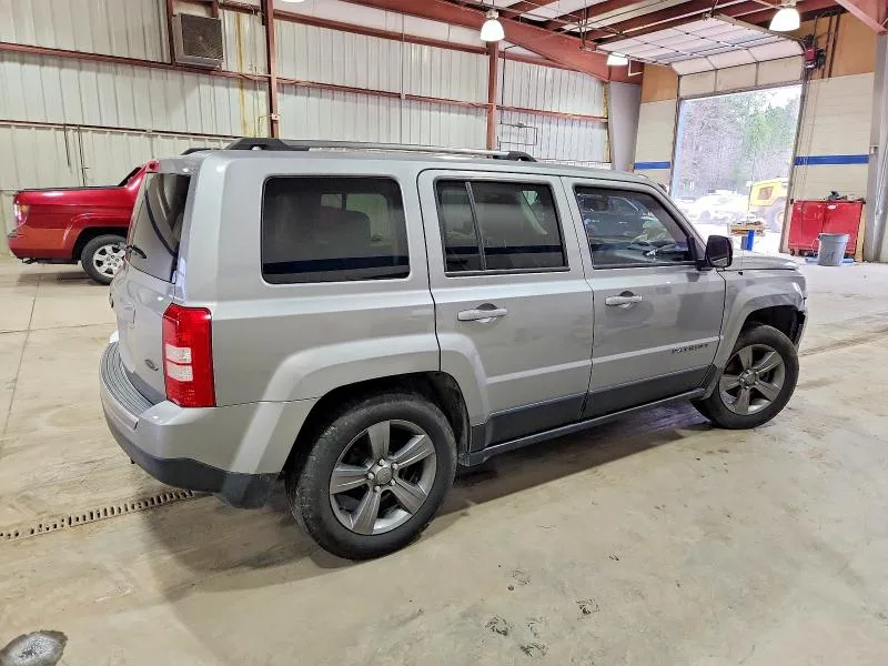 1C4NJRBB8GD653913 — 2016 JEEP PATRIOT photo 3