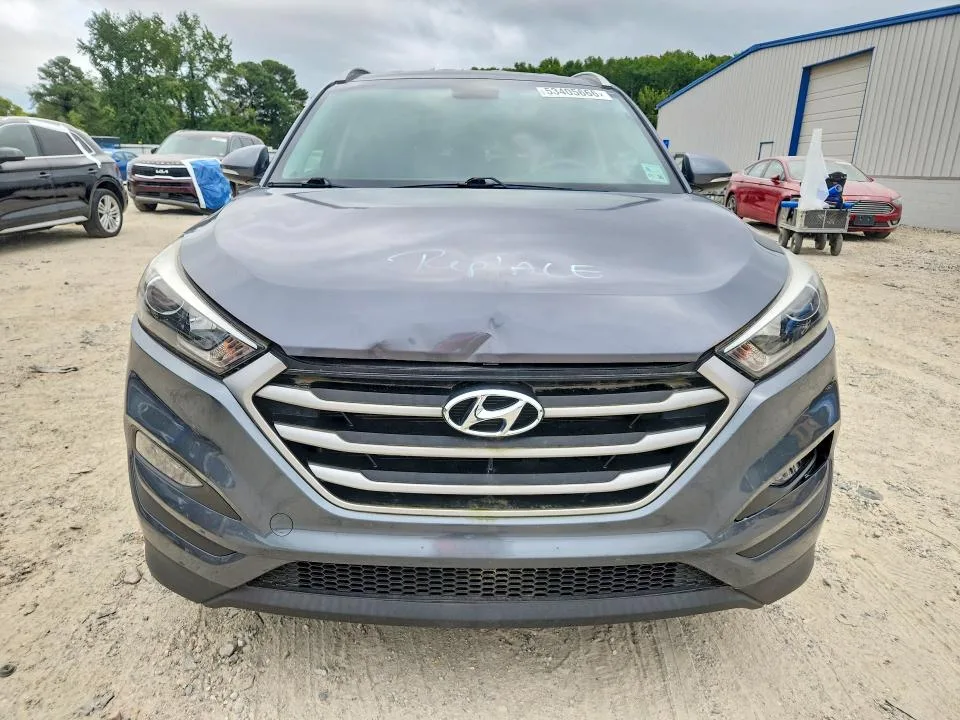 KM8J33A47JU818801 — 2018 HYUNDAI TUCSON photo 5