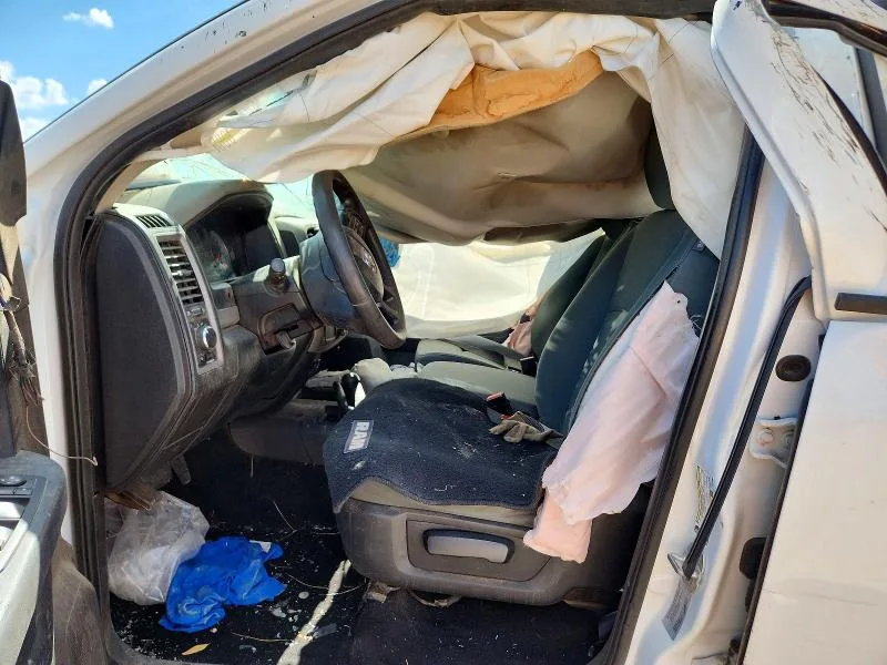 3C6UR5HL4HG589359 — 2017 RAM 2500 photo 7