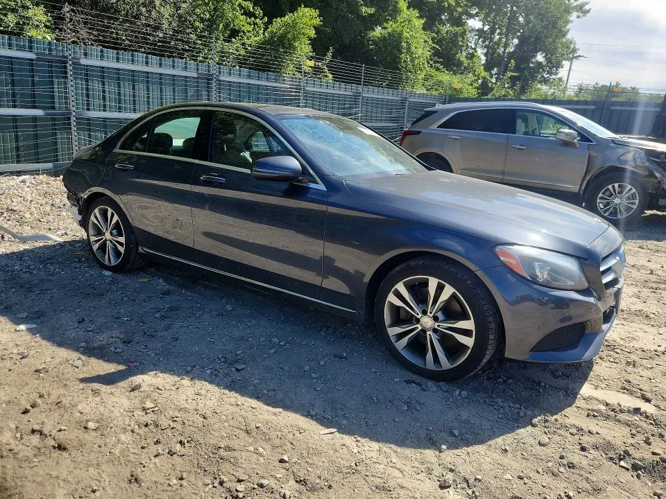 55SWF4KB5GU159881 — 2016 MERCEDES-BENZ C photo 4