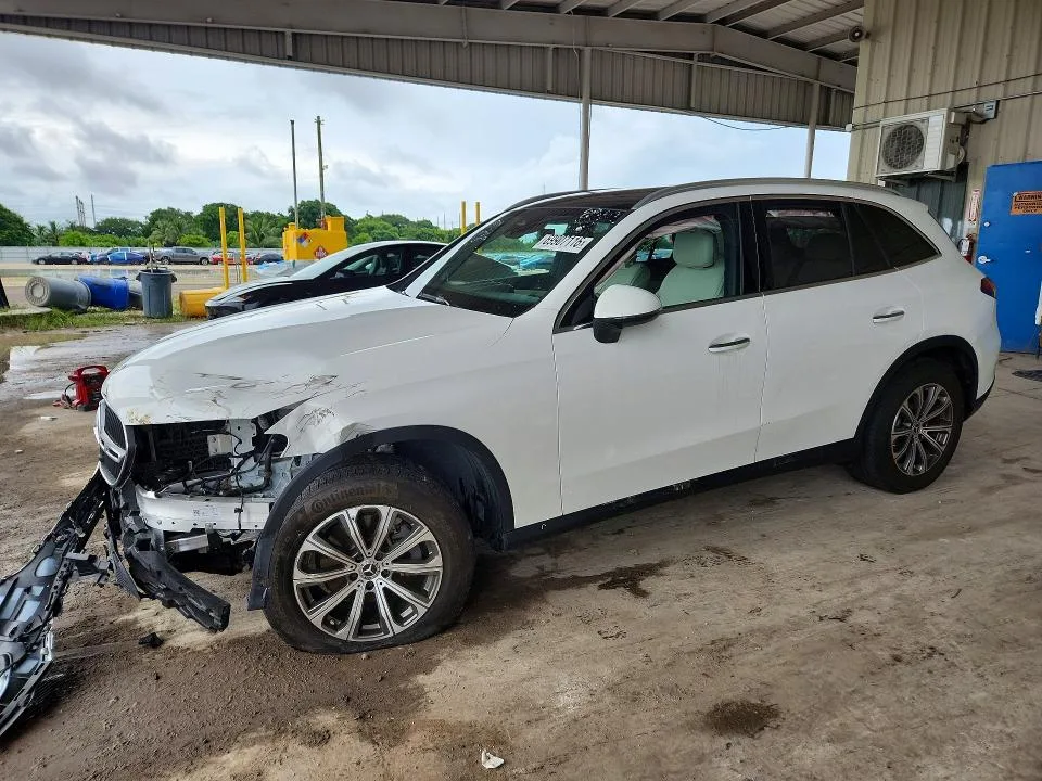 W1NKM4GB4RF193526 — 2024 MERCEDES-BENZ GLC