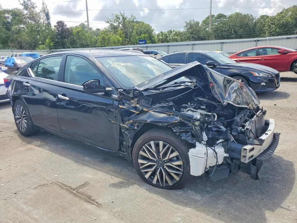 1N4BL4DV6SN391440 — 2025 NISSAN ALTIMA photo 4