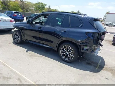 5UX33EU01T9044731 — 2026 BMW X5 photo 3