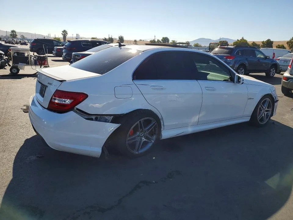 WDDGF7HB0DA845433 — 2013 MERCEDES-BENZ C photo 3