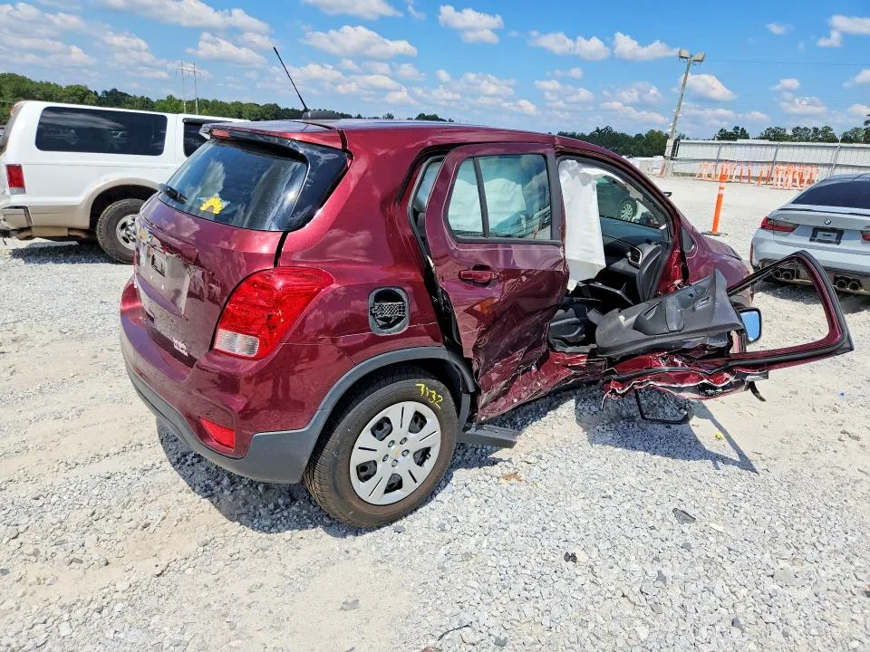 3GNCJKSB5HL254667 — 2017 CHEVROLET TRAX photo 3