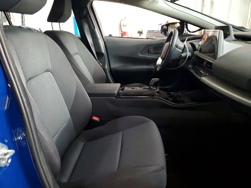 JTDACAAU5T3067764 — 2026 TOYOTA PRIUS photo 7