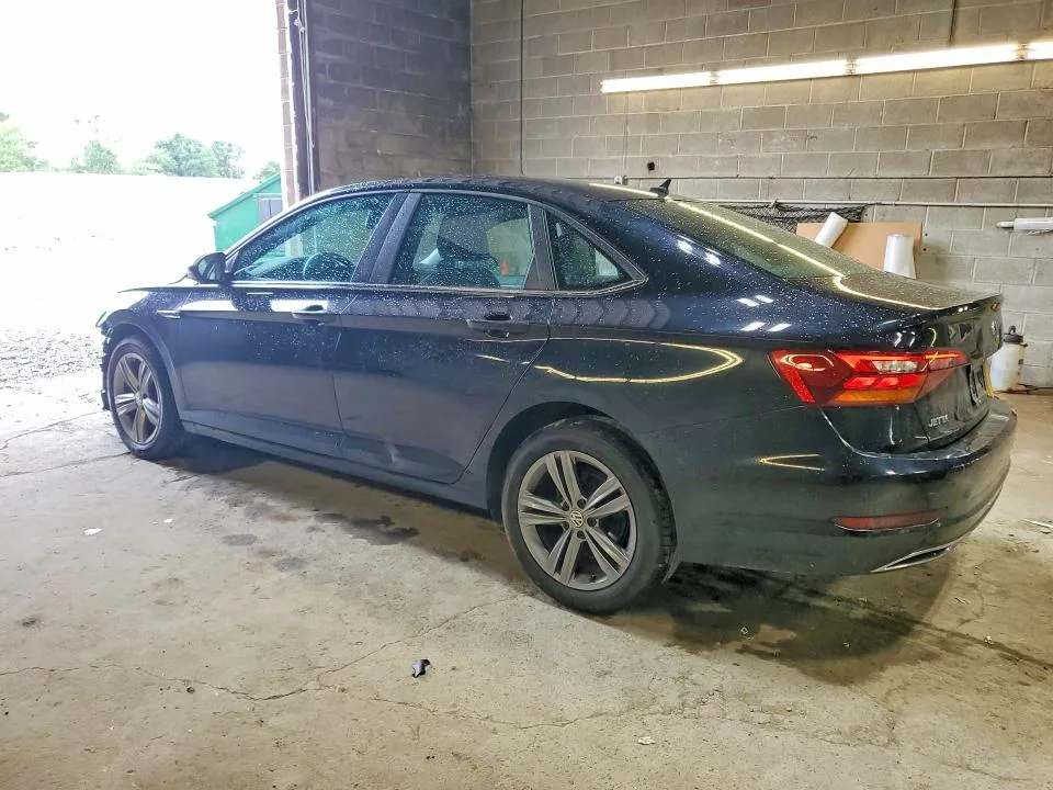 3VWC57BU3KM244858 — 2019 VOLKSWAGEN JETTA photo 2