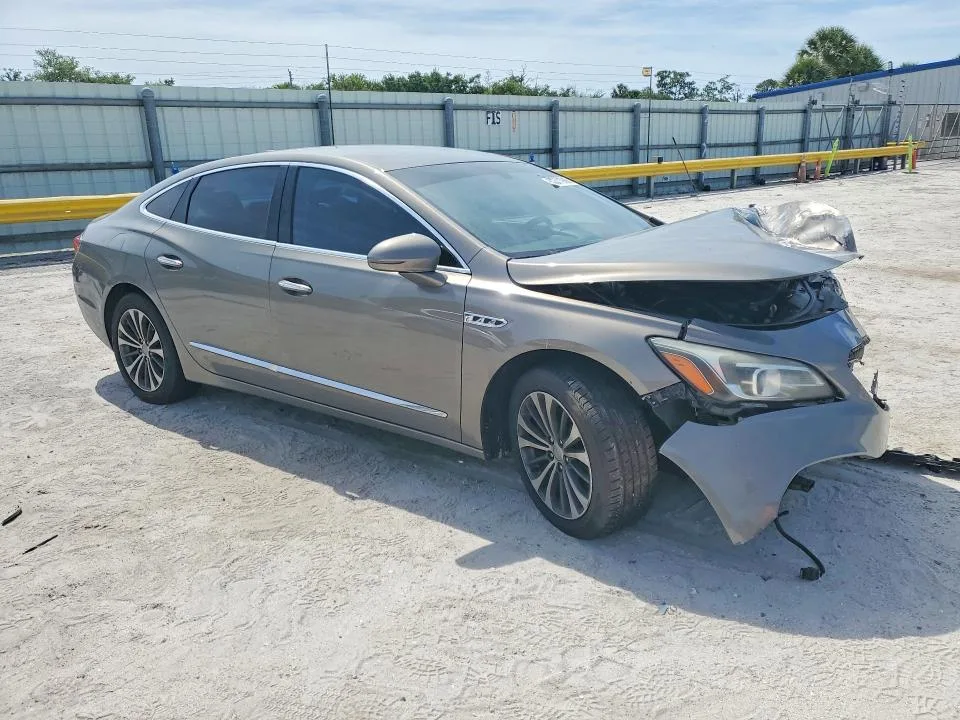 1G4ZP5SS4HU194336 — 2017 BUICK LACROSSE photo 4
