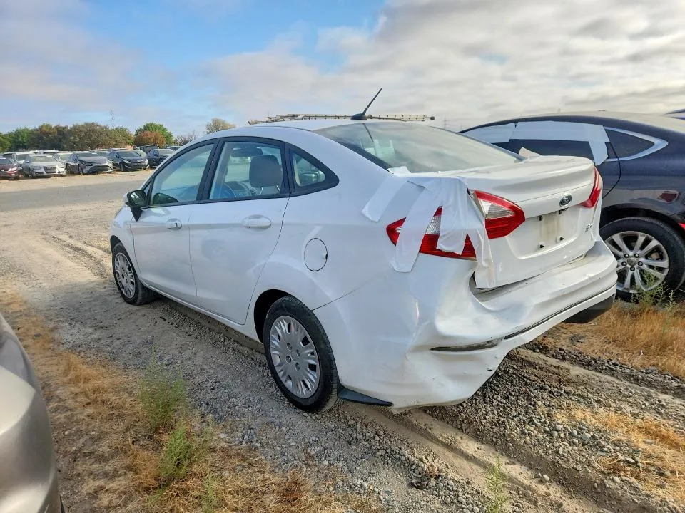 3FADP4AJ0KM153964 — 2019 FORD FIESTA photo 2