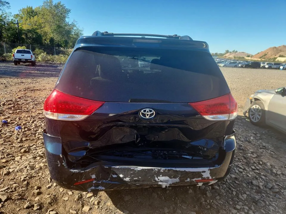 5TDYK3DC0BS167137 — 2011 TOYOTA SIENNA photo 6