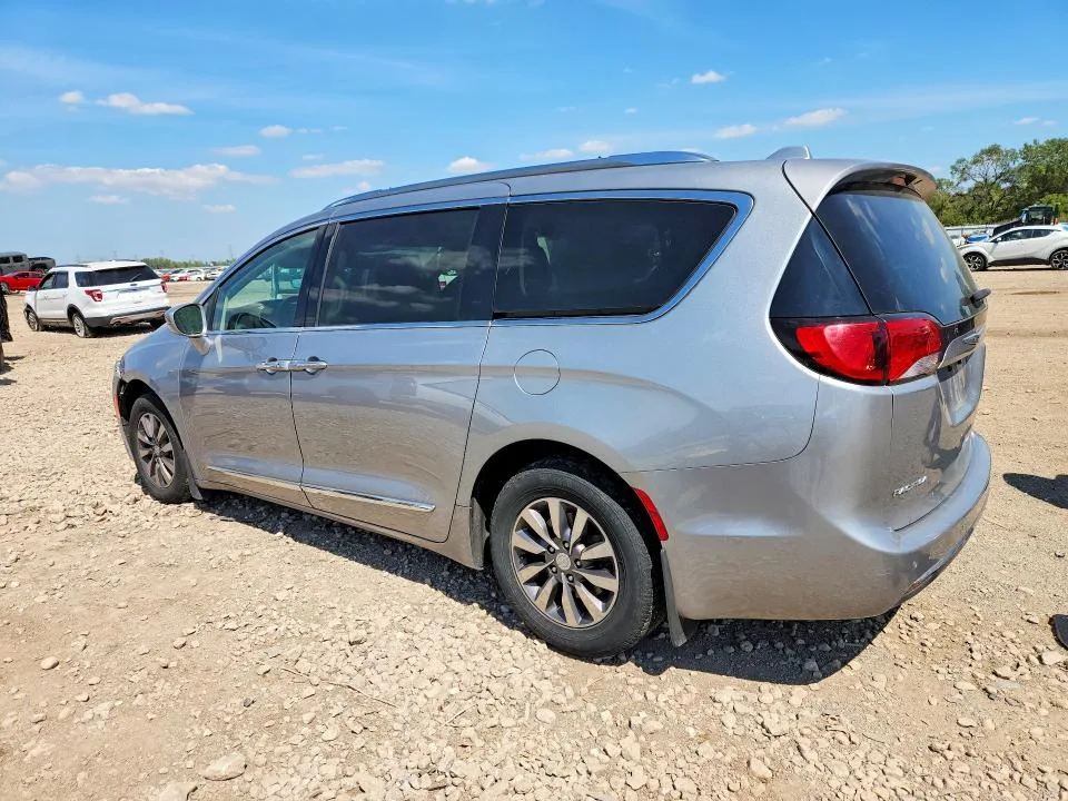 2C4RC1EG4KR594336 — 2019 CHRYSLER PACIFICA photo 2