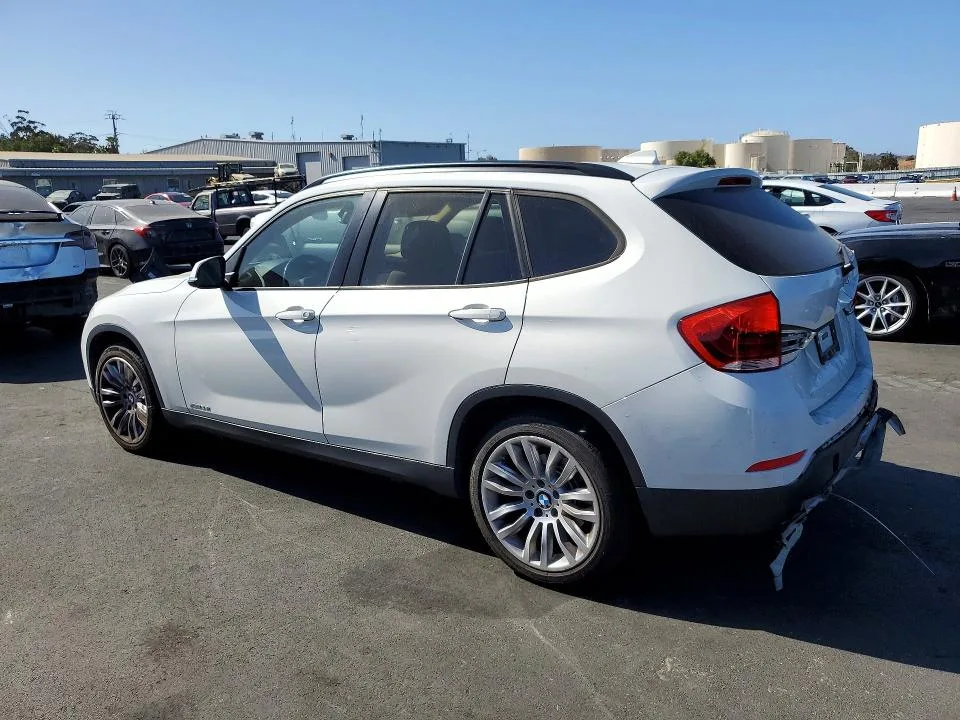 WBAVL1C51DVR88681 — 2013 BMW X1 photo 2