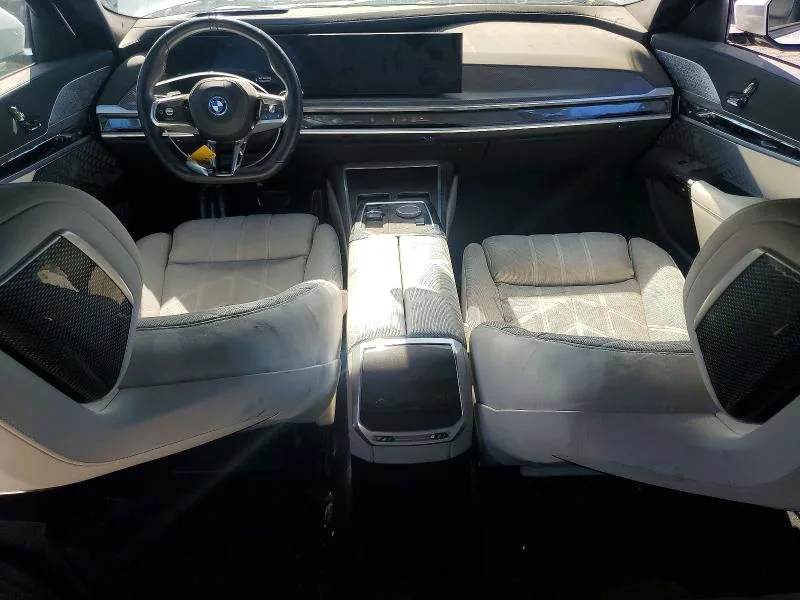 WBY53EJ03PCM73665 — 2023 BMW I7 photo 8
