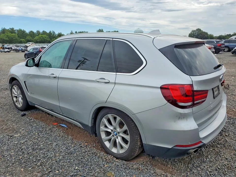 5UXKR0C57F0P03009 — 2015 BMW X5 photo 2