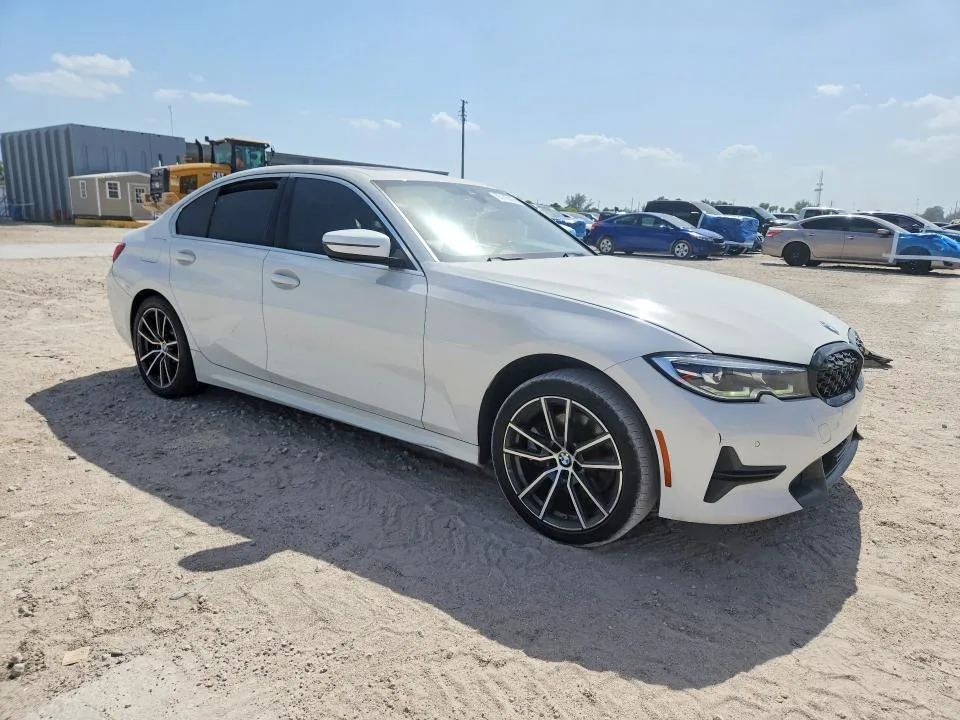 3MW5R7J06L8B23232 — 2020 BMW 330XI photo 4