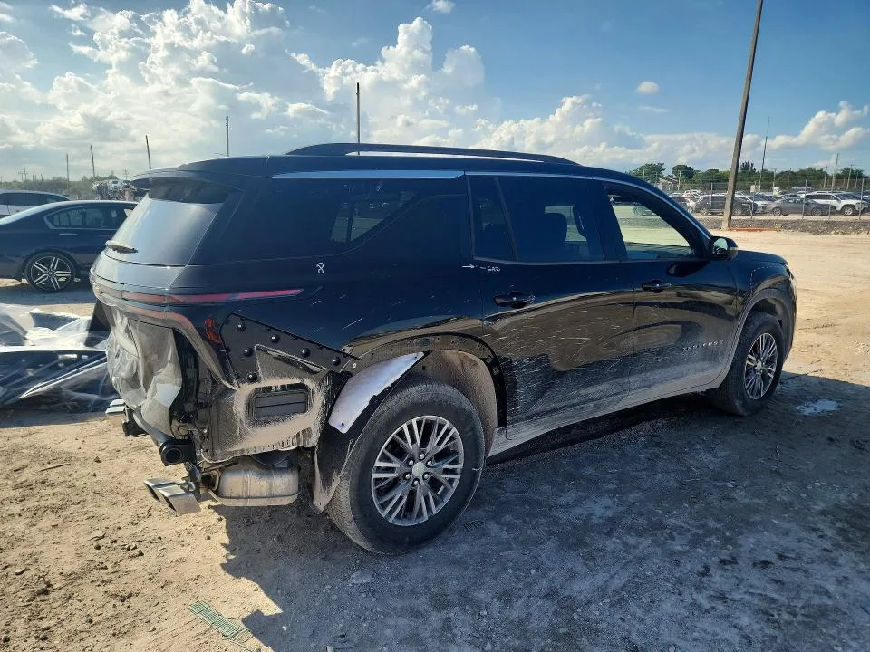 1GNERGRS8SJ171169 — 2025 CHEVROLET TRAVERSE photo 3